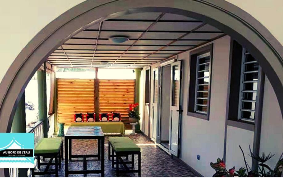Aparthotel Au Bord De L'Eau Saint-Gilles Les Bains Zewnętrze zdjęcie